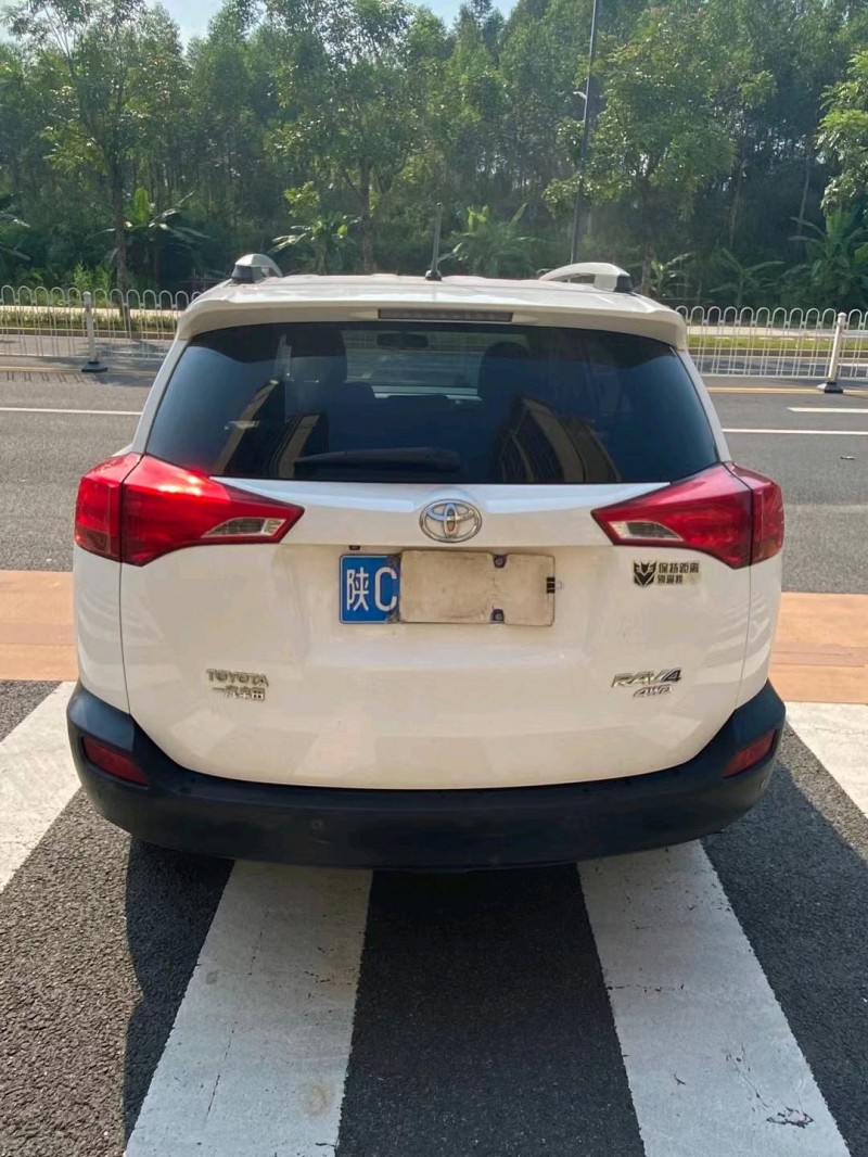 广州14年丰田RAV4荣放8