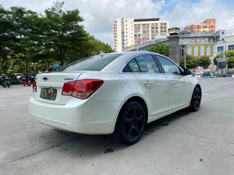 东莞12年雪佛兰科鲁兹2