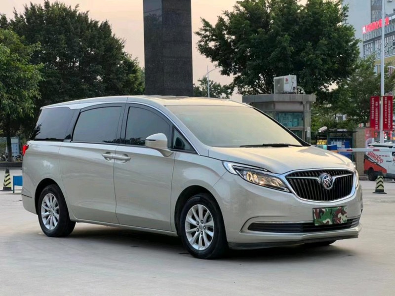 东莞17年别克GL82