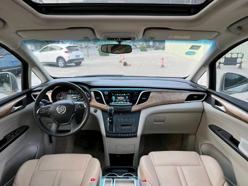 东莞17年别克GL85