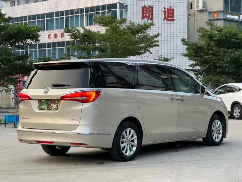 东莞17年别克GL88