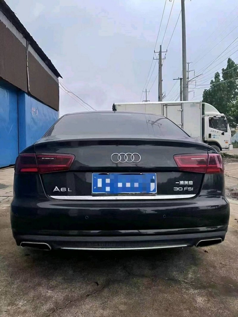 济宁16年奥迪A67