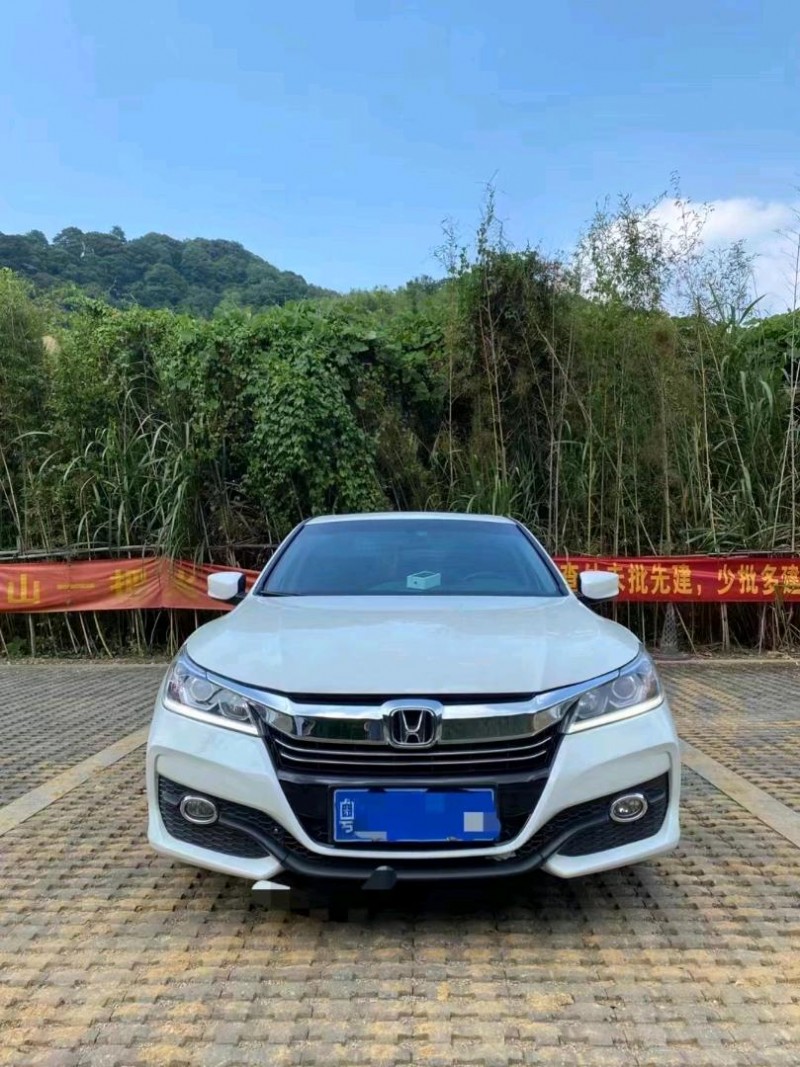 广州17年本田雅阁1