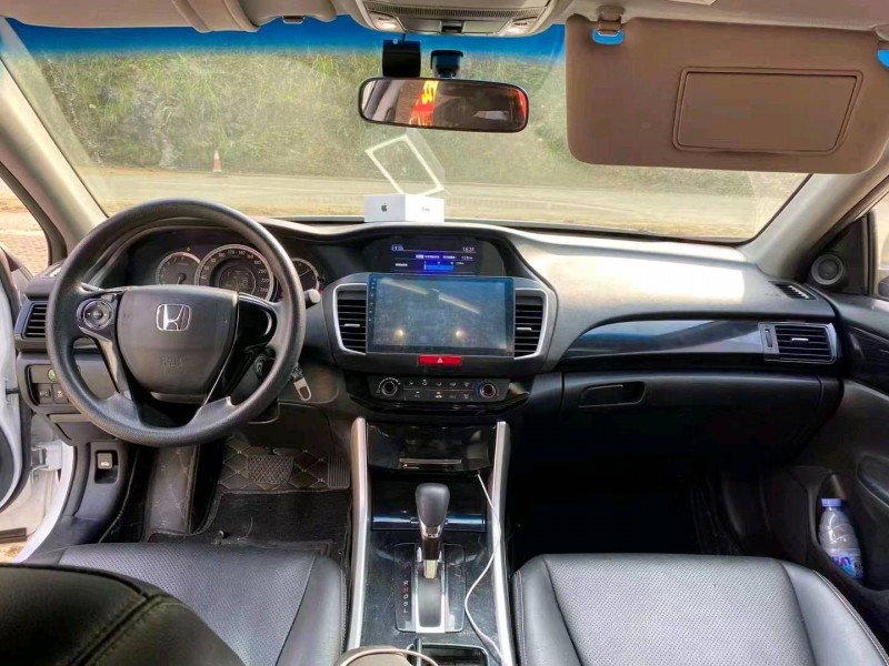 广州17年本田雅阁4