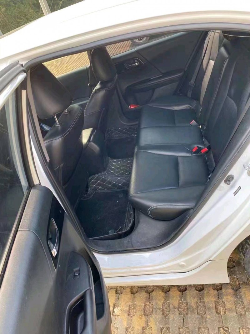 广州17年本田雅阁6