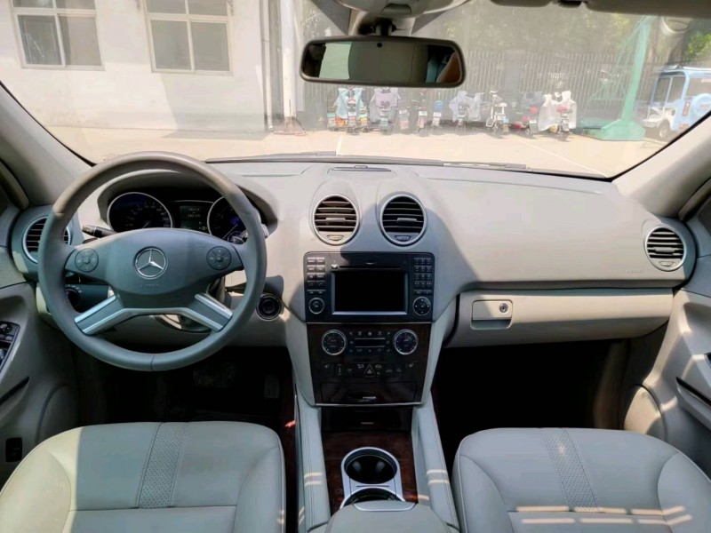 青岛09年奔驰ML6