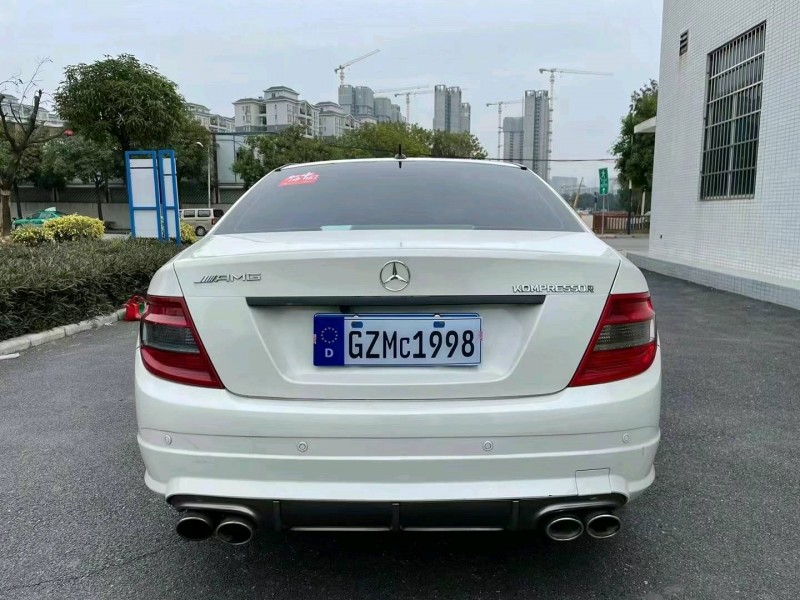 广州11年奔驰C4