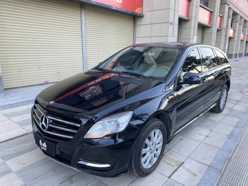 广州11年奔驰R7