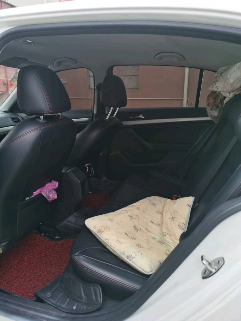 东莞19年大众朗逸5