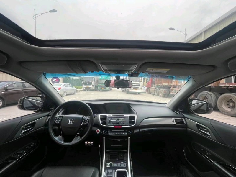 东莞18年本田雅阁6