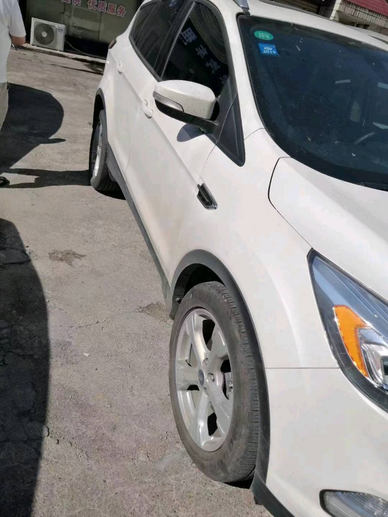 邵阳17年福特翼虎1