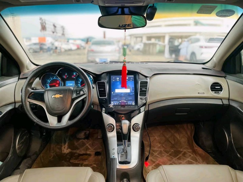 东莞10年雪佛兰科鲁兹5