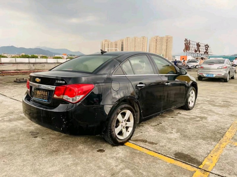 东莞10年雪佛兰科鲁兹7