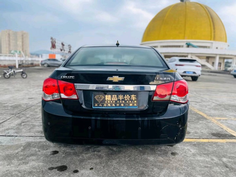 东莞10年雪佛兰科鲁兹9