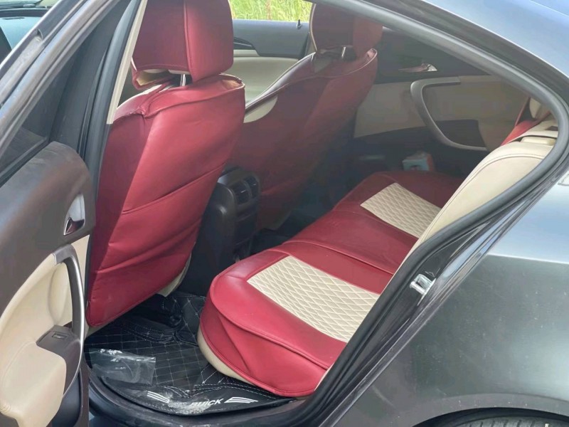 北京14年别克君威7