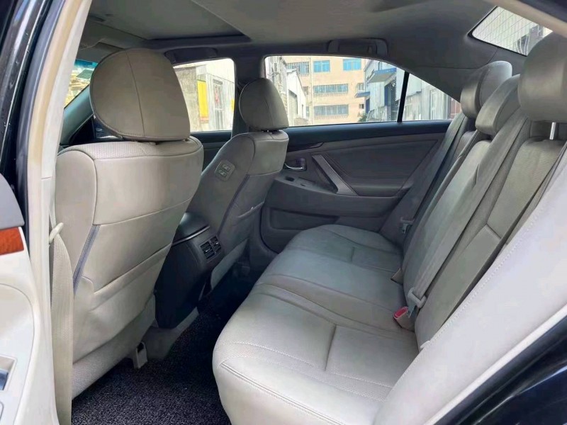 北京15年丰田凯美瑞8