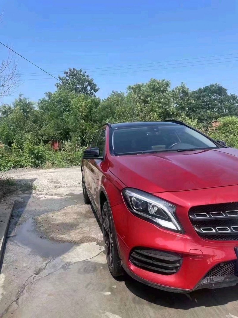 枣庄19年奔驰GLA1