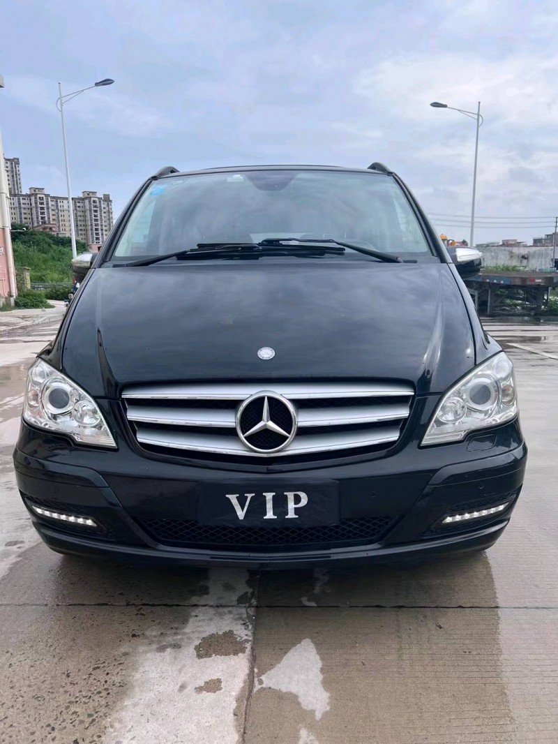 东莞13年奔驰威霆1