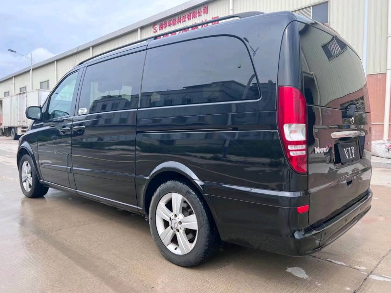 东莞13年奔驰威霆7