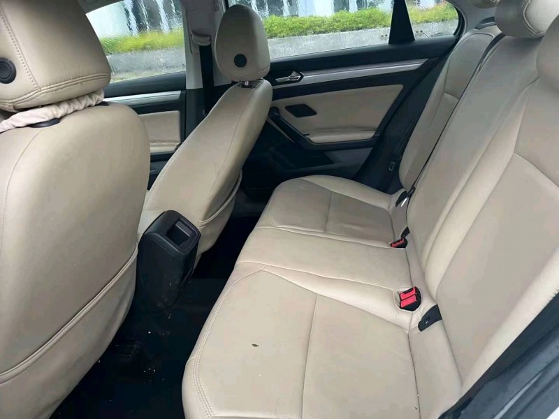 东莞17年大众凌渡7