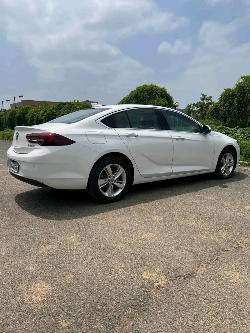 沈阳17年别克君威4