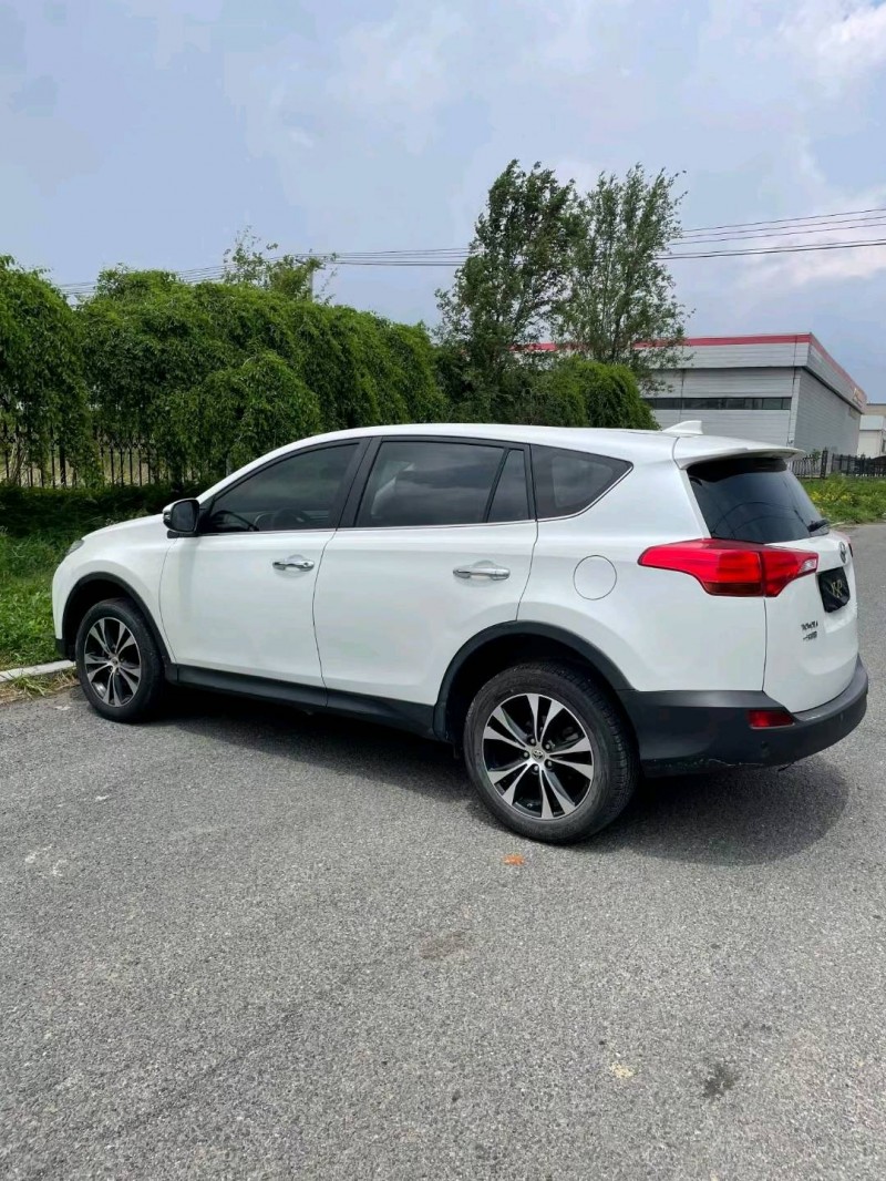 沈阳16年丰田RAV45
