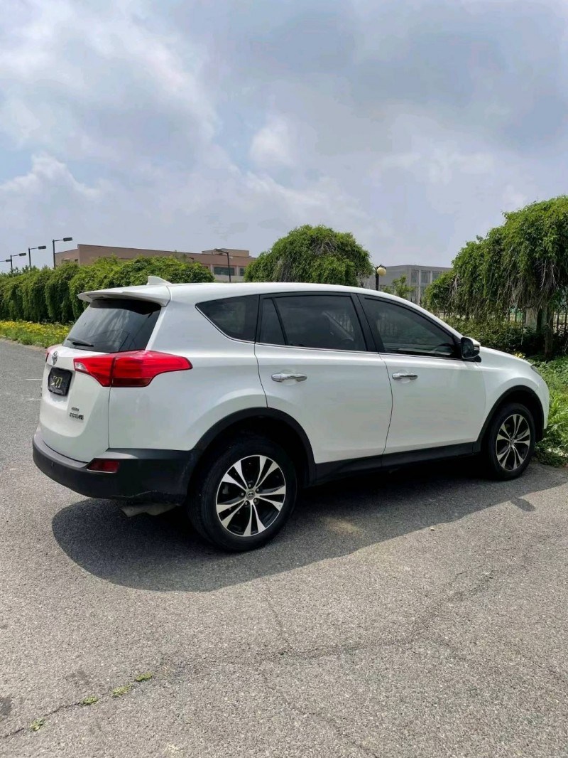 沈阳16年丰田RAV44