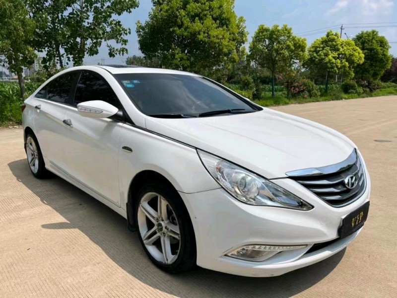 盐城13年现代索纳塔八3