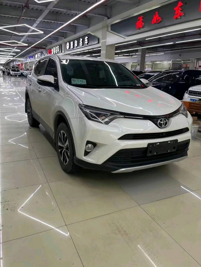 枣庄17年丰田RAV42