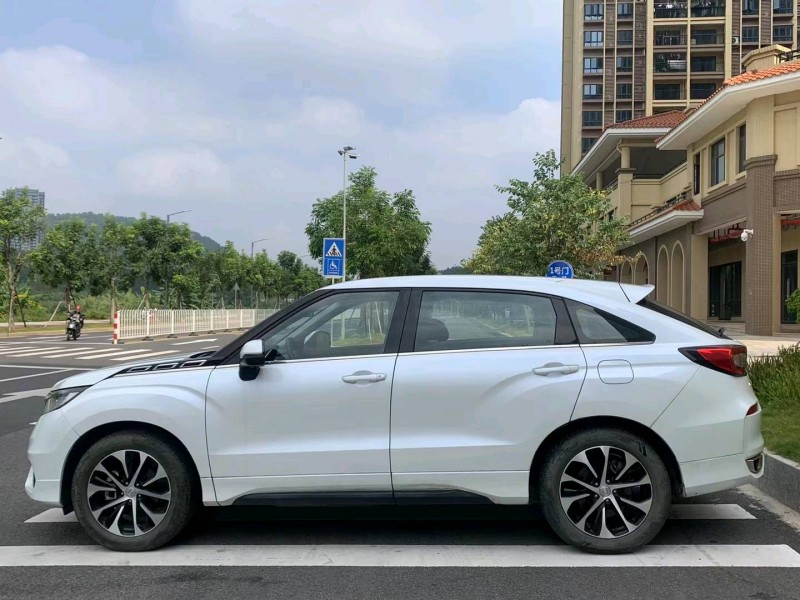 广州18年本田冠道4