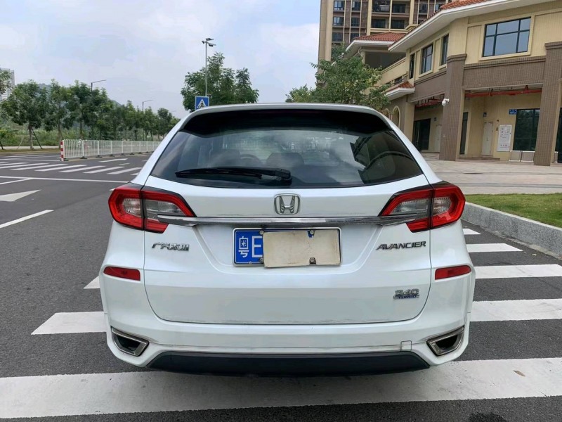 广州18年本田冠道8