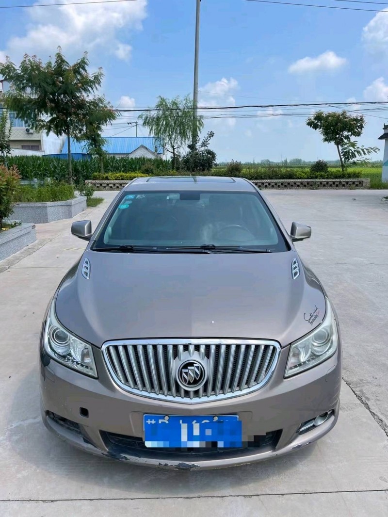 盐城12年别克君威1