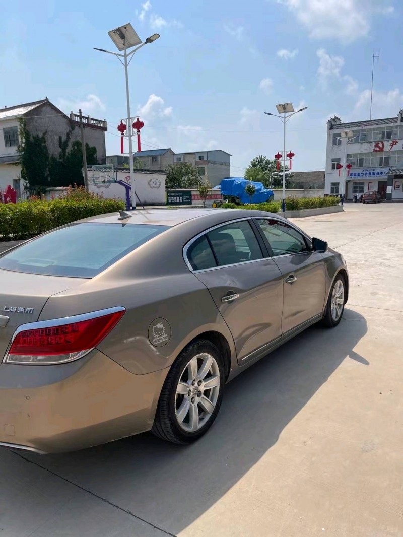 盐城12年别克君威3