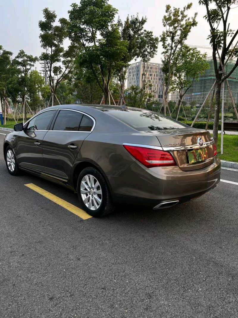 徐州16年别克君越8