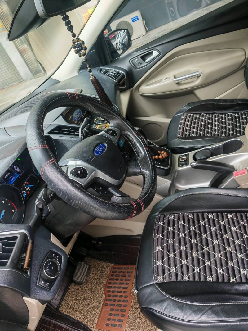 东莞13年福特翼虎9