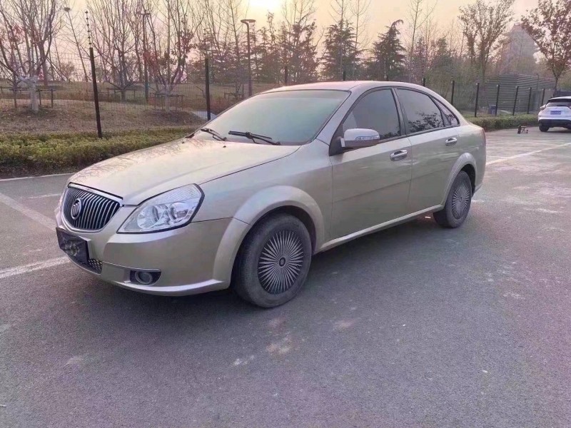 济宁12年别克凯越3