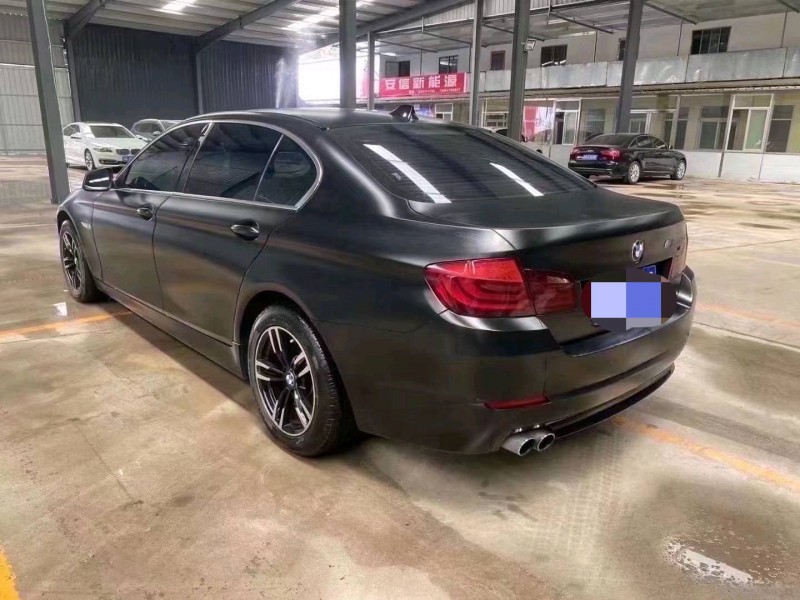 济宁11年宝马5系9