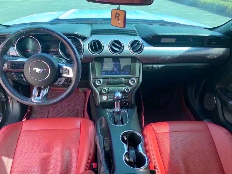 济宁18年福特野马5