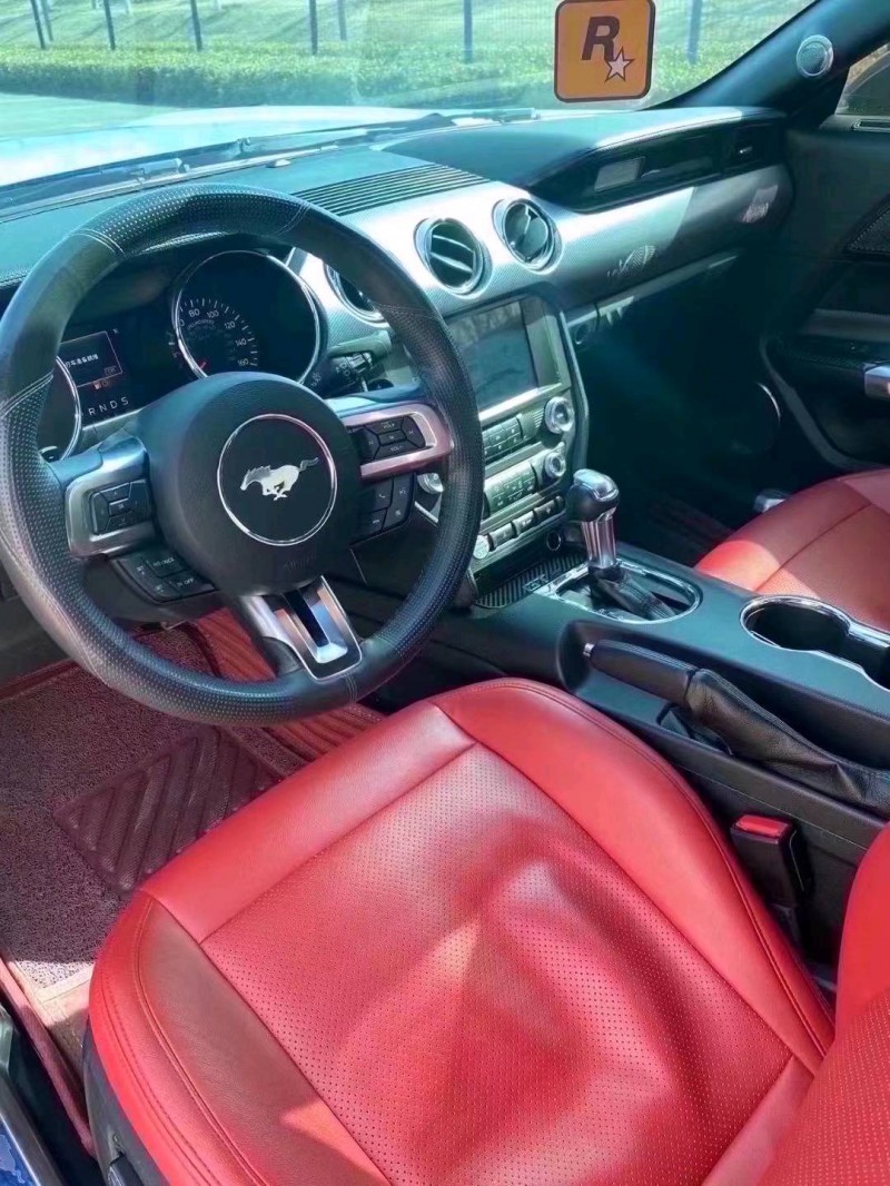 济宁18年福特野马8