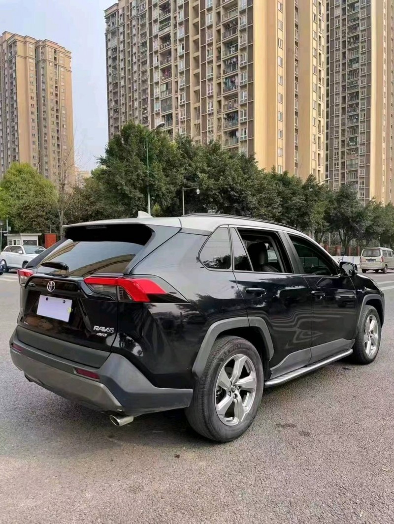 重慶19年豐田RAV4榮放4