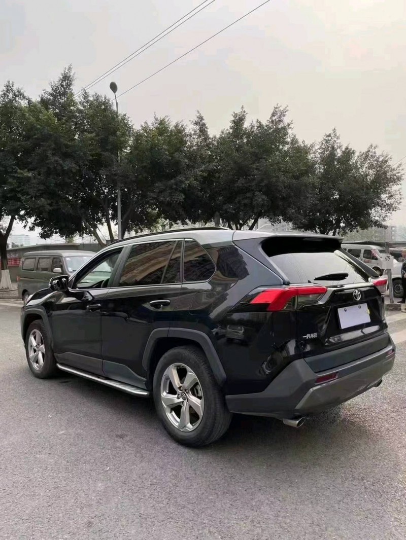 重慶19年豐田RAV4榮放7