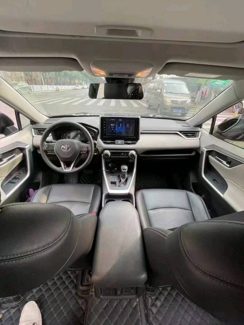 重慶19年豐田RAV4榮放8