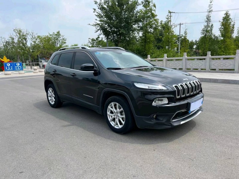 徐州19年Jeep自由光2