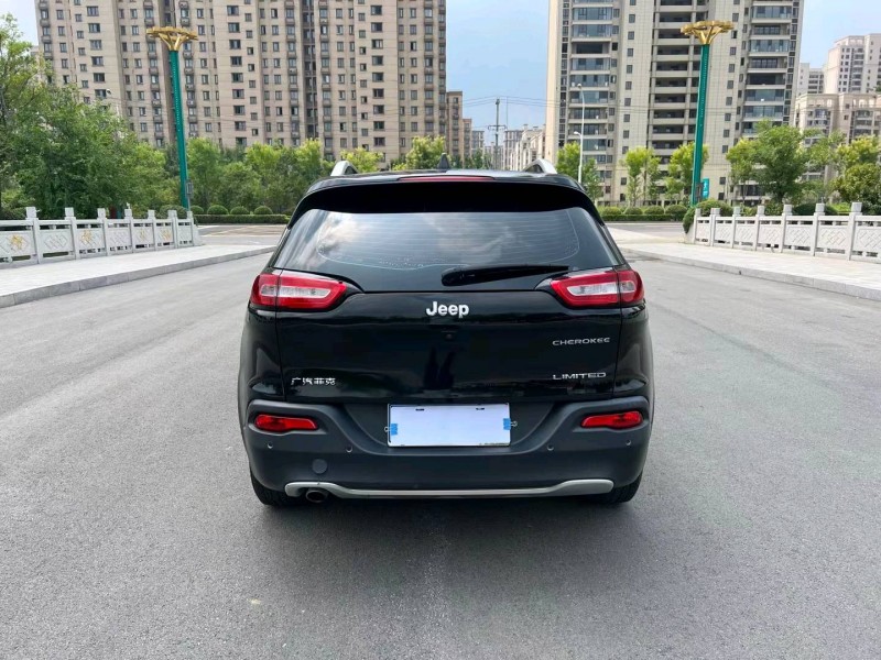 徐州19年Jeep自由光5