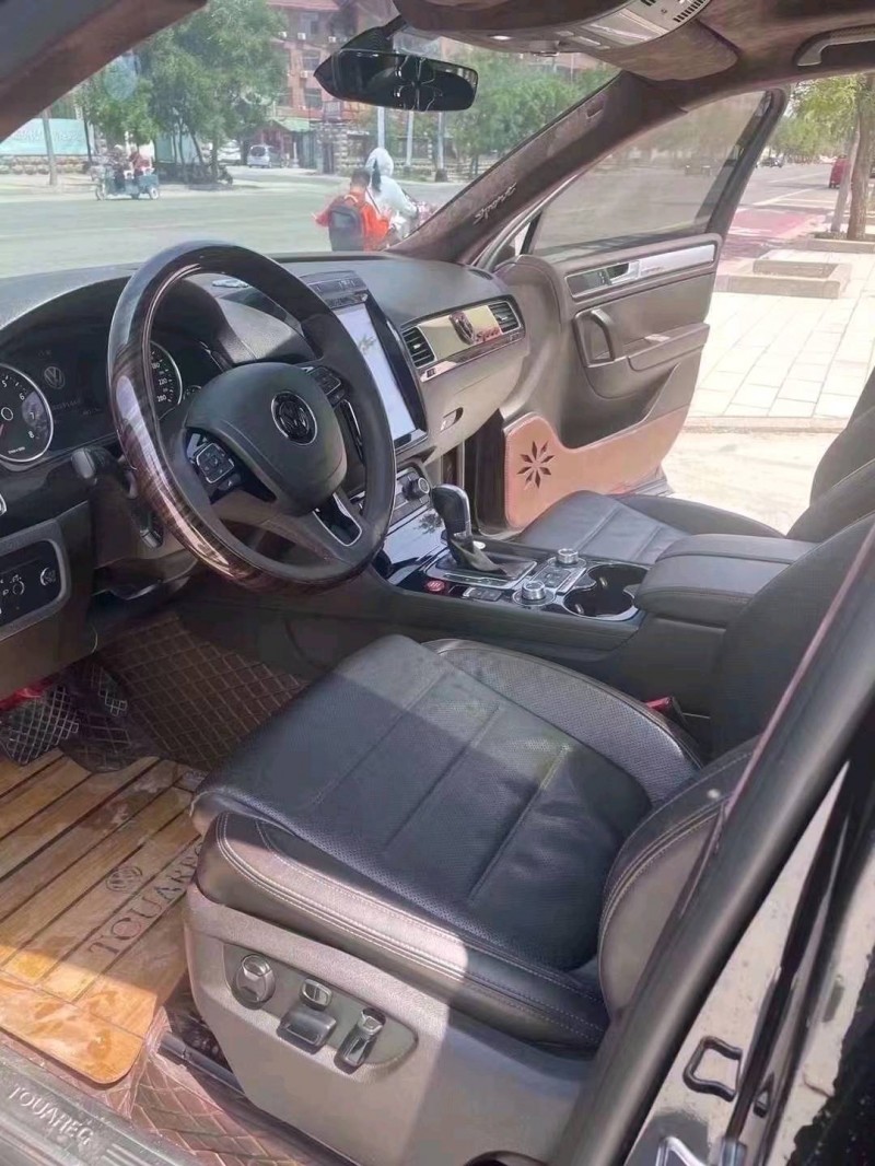 济宁17年大众途锐5