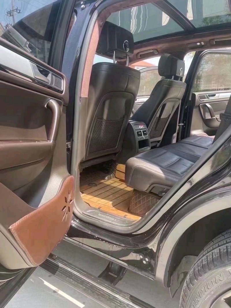 济宁17年大众途锐4