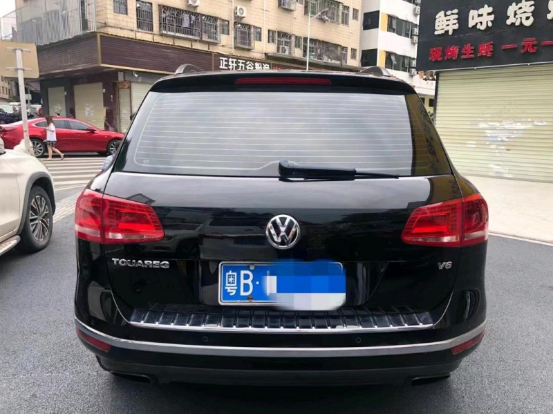 广州17年大众途锐8
