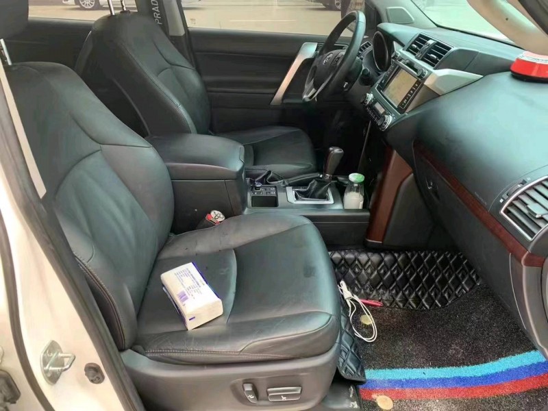 北京14年丰田普拉多6