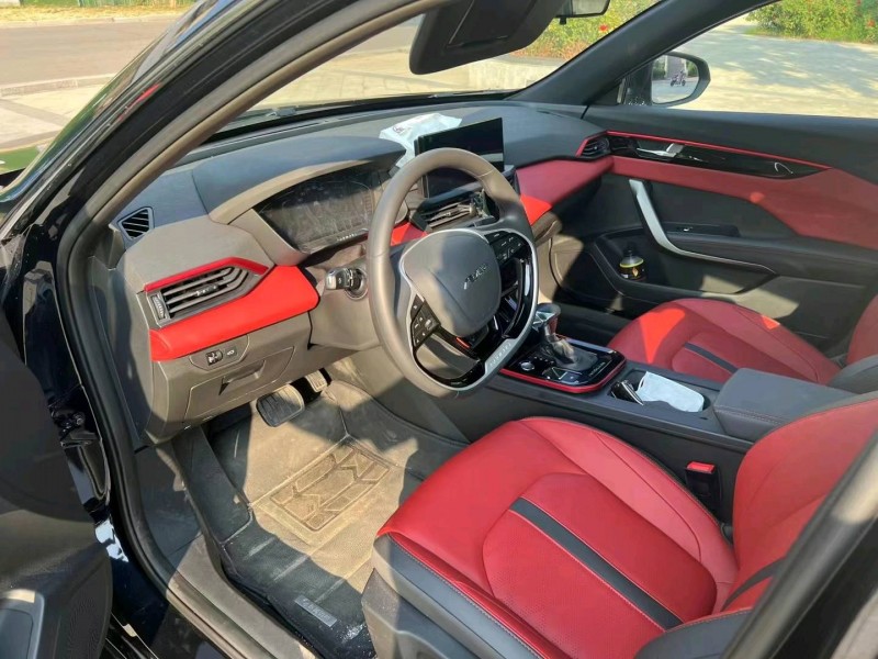 济宁22年东风奕炫5