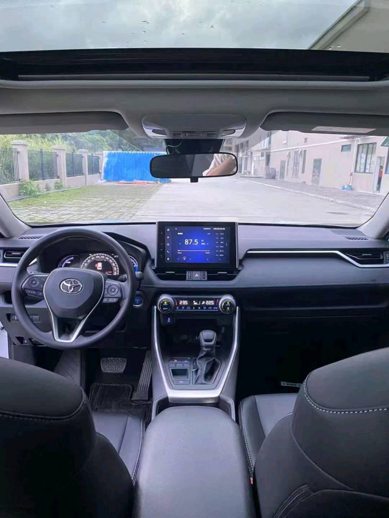 珠海22年丰田RAV4荣放4